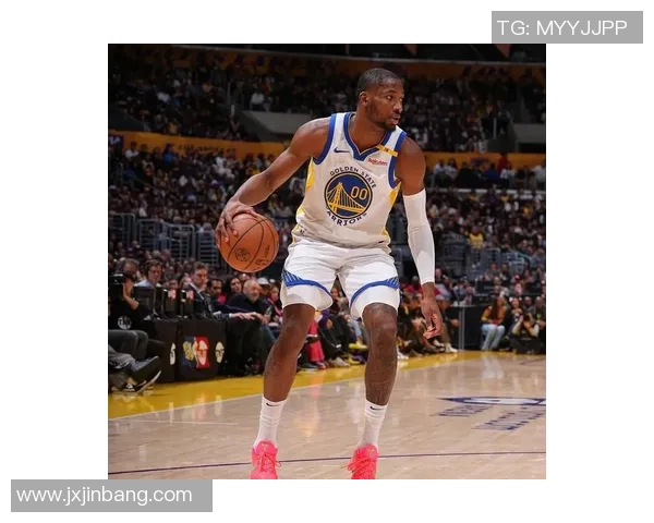 勇士遭遇马刺顽强防守以79比87落败比赛回顾与分析 勇士遭遇马刺顽强防守以79比87落败比赛回顾与分析